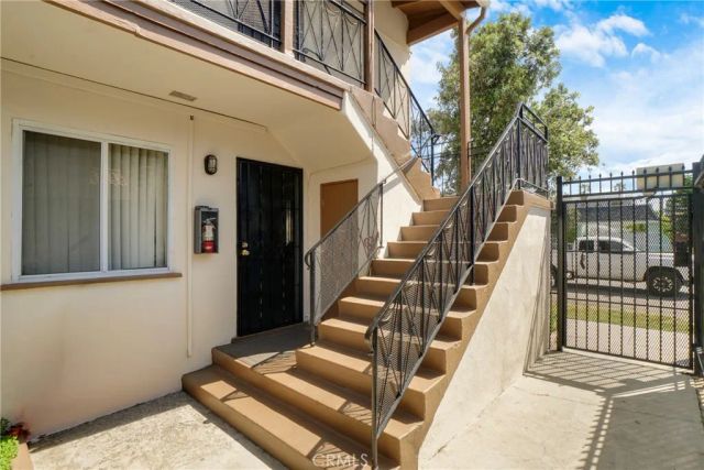 1885 Locust, Long Beach, CA 90806
