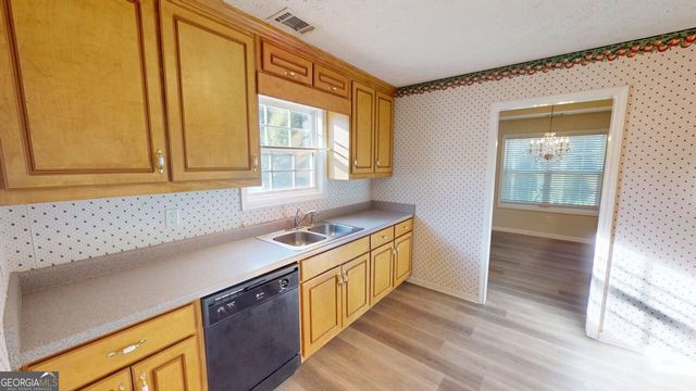 406 Arrowhatchee Drive, Winder, GA 30680