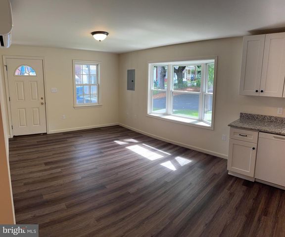 10 NEWLINVILLE RD, Coatesville, PA 19320