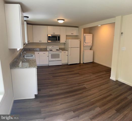 10 NEWLINVILLE RD, Coatesville, PA 19320