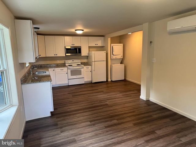 10 NEWLINVILLE RD, Coatesville, PA 19320