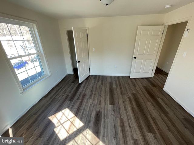 10 NEWLINVILLE RD, Coatesville, PA 19320