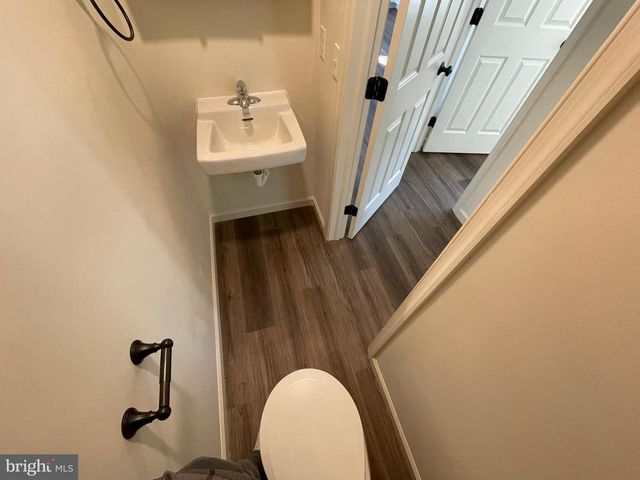 10 NEWLINVILLE RD, Coatesville, PA 19320