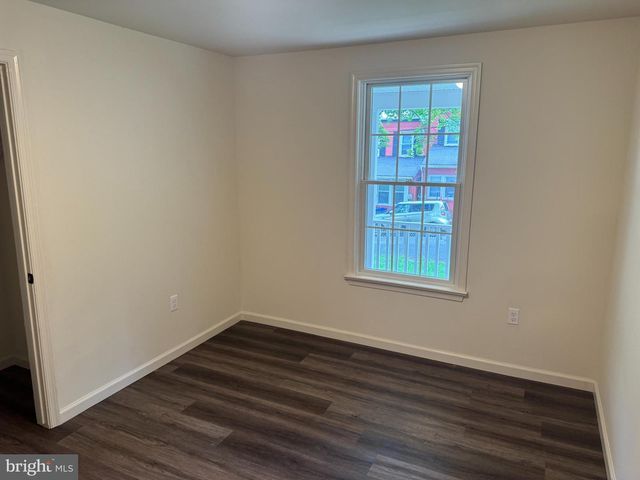 10 NEWLINVILLE RD, Coatesville, PA 19320