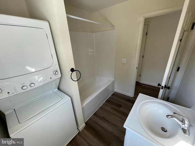 10 NEWLINVILLE RD, Coatesville, PA 19320