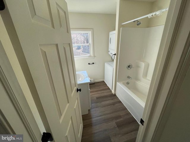 10 NEWLINVILLE RD, Coatesville, PA 19320