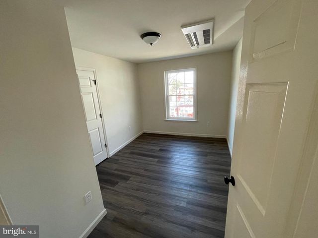 10 NEWLINVILLE RD, Coatesville, PA 19320