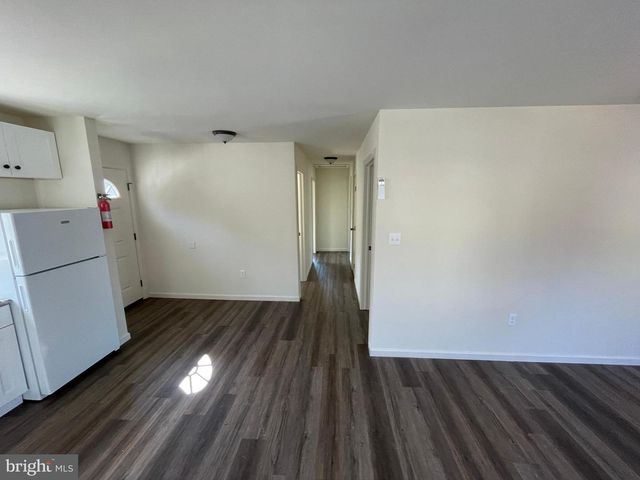 10 NEWLINVILLE RD, Coatesville, PA 19320