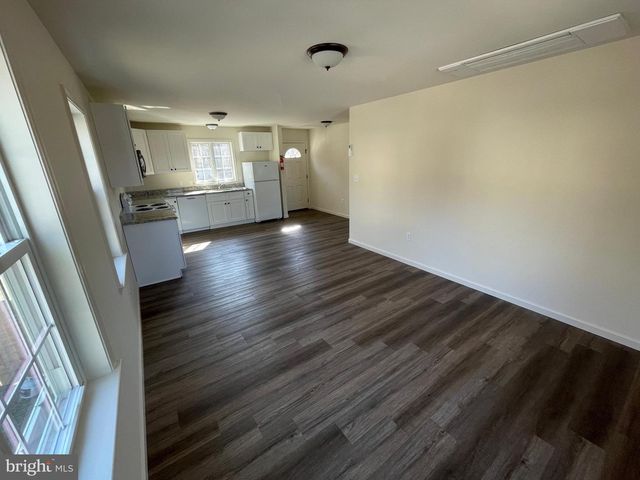 10 NEWLINVILLE RD, Coatesville, PA 19320
