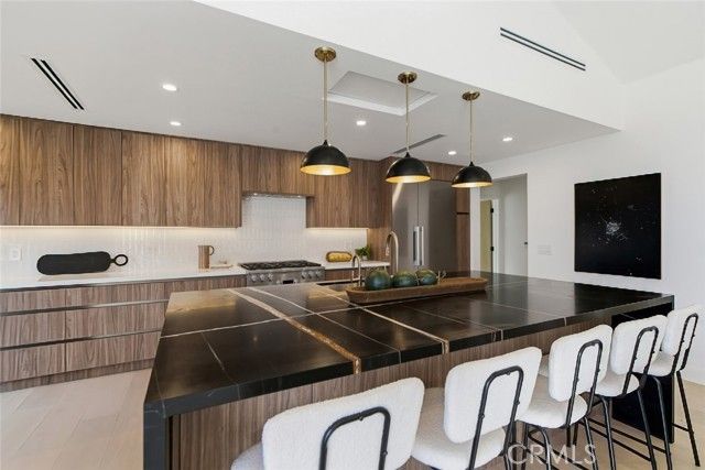 1764 E Loma Alta, Altadena, CA 91001