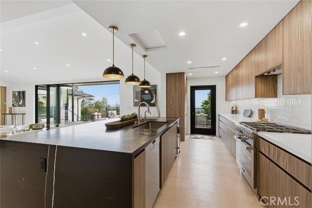 1764 E Loma Alta, Altadena, CA 91001