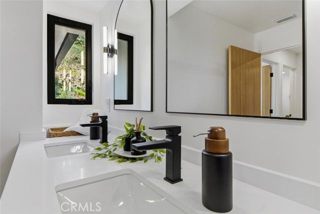 1764 E Loma Alta, Altadena, CA 91001