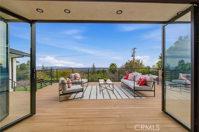 1764 E Loma Alta, Altadena, CA 91001