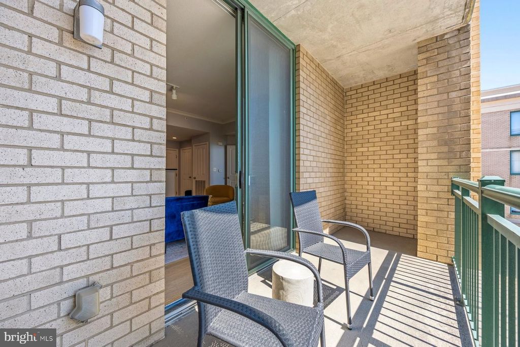 Image 15 of property listing at 414 WATER ST #3001, Baltimore, MD 21202