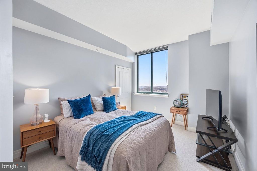 Image 17 of property listing at 414 WATER ST #3001, Baltimore, MD 21202