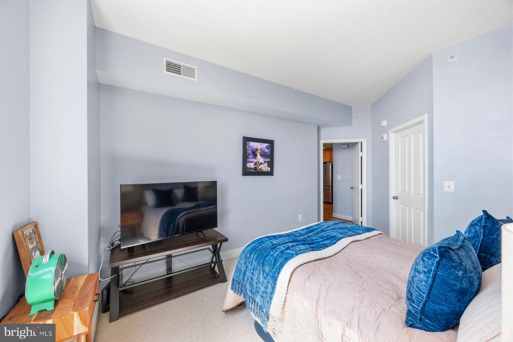 Image 19 of property listing at 414 WATER ST #3001, Baltimore, MD 21202