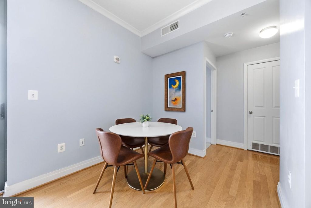Image 22 of property listing at 414 WATER ST #3001, Baltimore, MD 21202