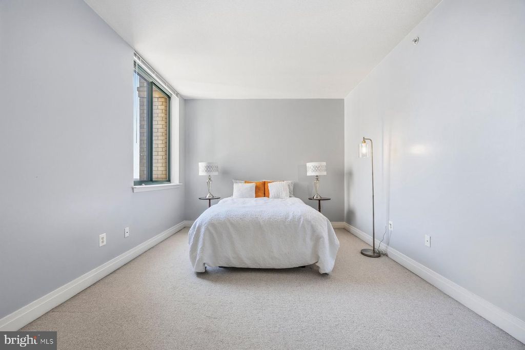 Image 24 of property listing at 414 WATER ST #3001, Baltimore, MD 21202