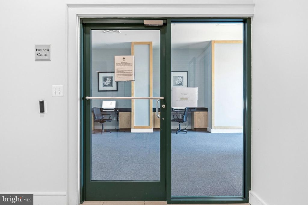 Image 30 of property listing at 414 WATER ST #3001, Baltimore, MD 21202