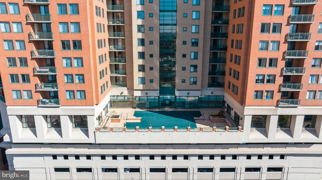 Image 31 of property listing at 414 WATER ST #3001, Baltimore, MD 21202