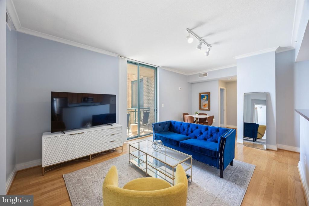 Image 8 of property listing at 414 WATER ST #3001, Baltimore, MD 21202