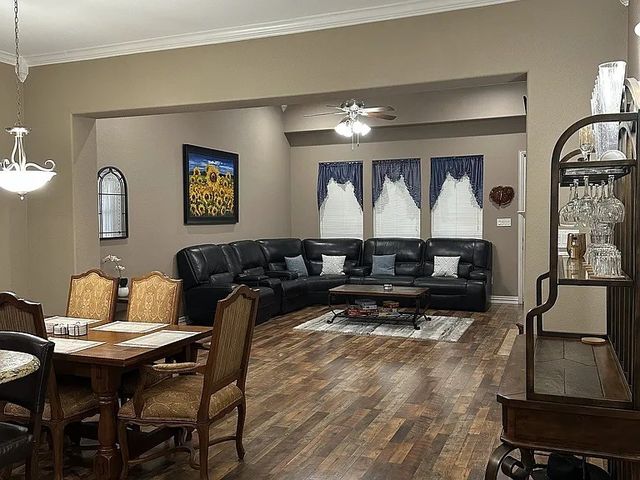 5716 Ridgerock Road, Fort Worth, TX 76132