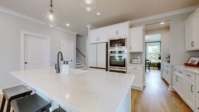 3238 Chatfield Dr, Murfreesboro, TN 37129