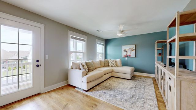 3238 Chatfield Dr, Murfreesboro, TN 37129