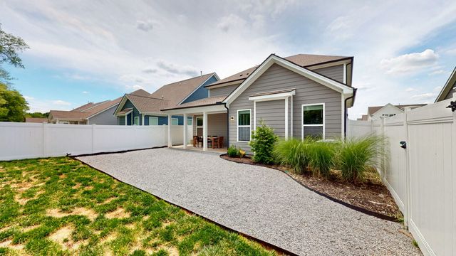 3238 Chatfield Dr, Murfreesboro, TN 37129