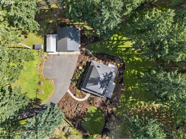 15900 S LORA Ct, Oregon City, OR 97045