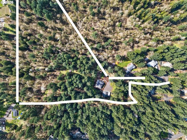 15900 S LORA Ct, Oregon City, OR 97045