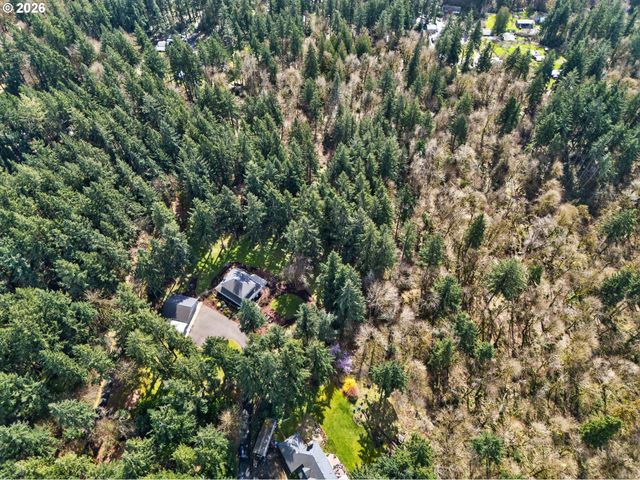 15900 S LORA Ct, Oregon City, OR 97045