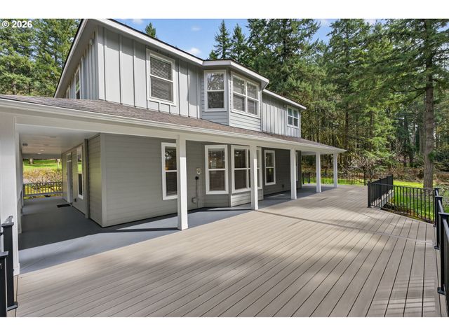 15900 S LORA Ct, Oregon City, OR 97045