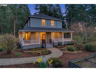 15900 S LORA Ct, Oregon City, OR 97045