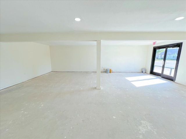 7704 Irvington Boulevard, Houston, TX 77022