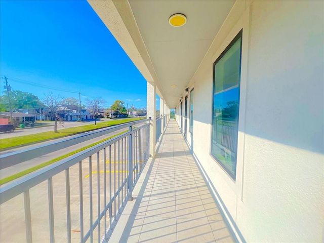 7704 Irvington Boulevard, Houston, TX 77022