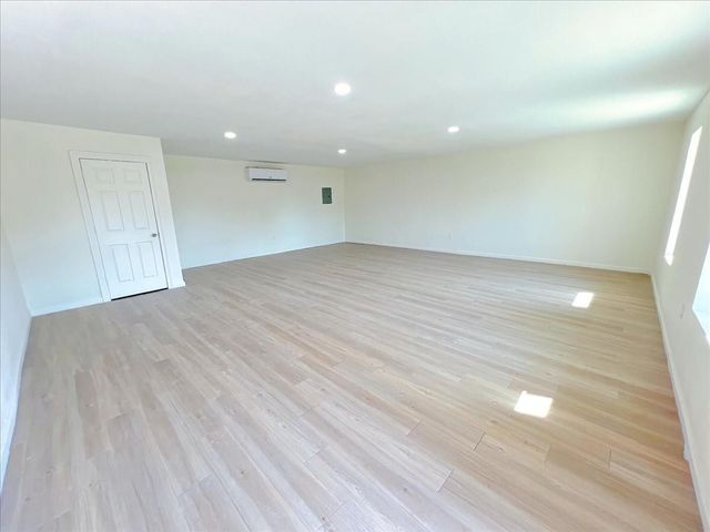 7704 Irvington Boulevard, Houston, TX 77022