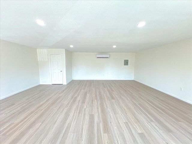 7704 Irvington Boulevard, Houston, TX 77022