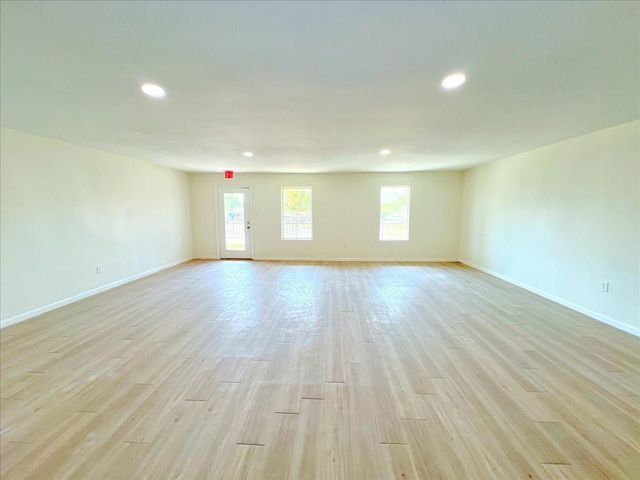 7704 Irvington Boulevard, Houston, TX 77022