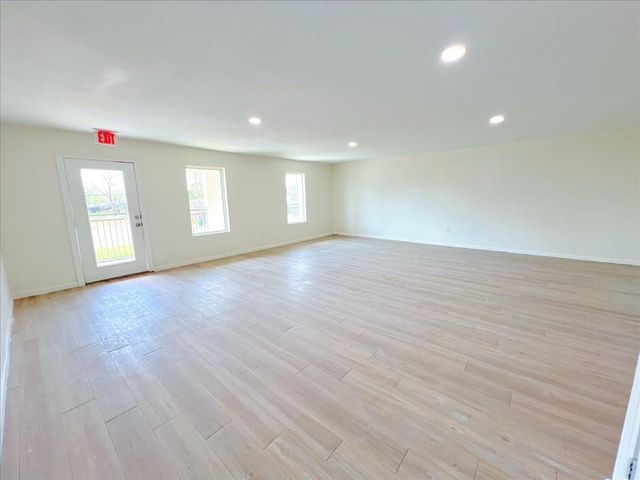 7704 Irvington Boulevard, Houston, TX 77022