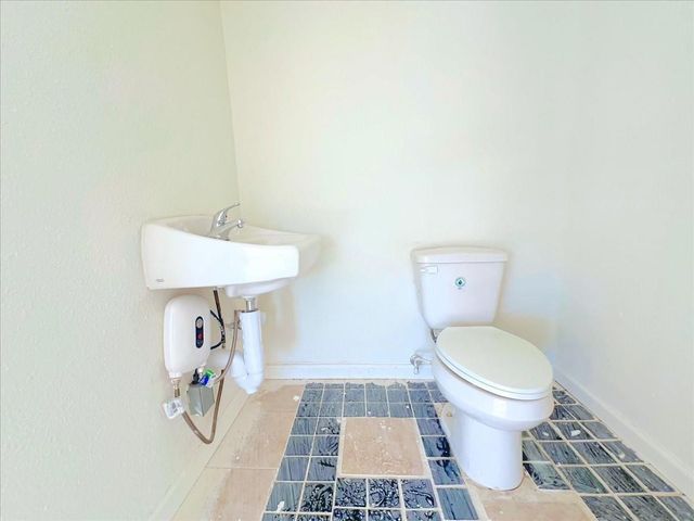 7704 Irvington Boulevard, Houston, TX 77022