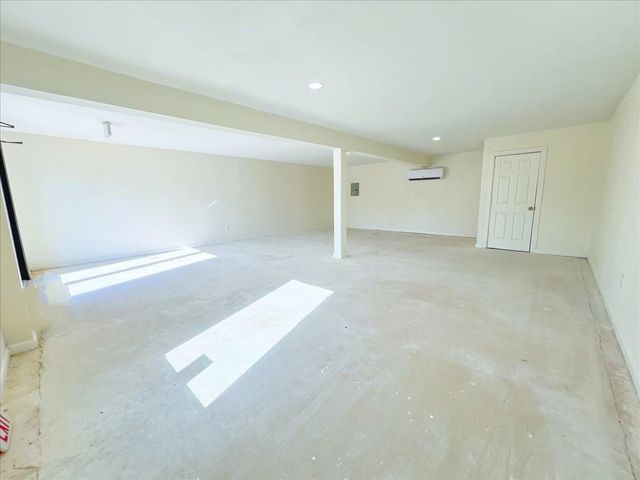 7704 Irvington Boulevard, Houston, TX 77022