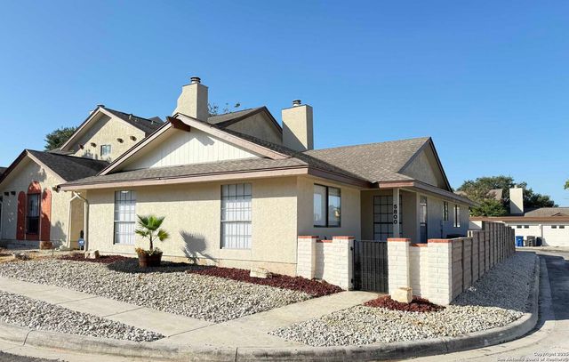5800 Royal Bnd, San Antonio, TX 78239