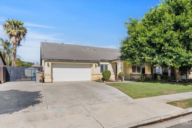 5813 Pendleton Falls Drive, Bakersfield, CA 93312