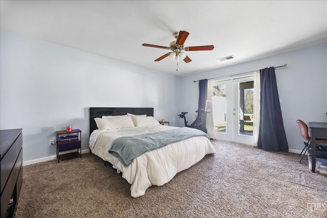 5813 Pendleton Falls Drive, Bakersfield, CA 93312