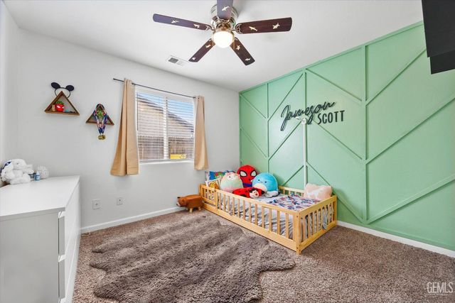 5813 Pendleton Falls Drive, Bakersfield, CA 93312