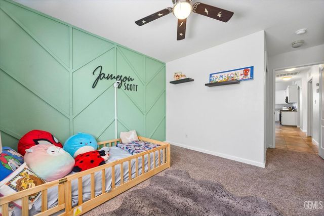 5813 Pendleton Falls Drive, Bakersfield, CA 93312