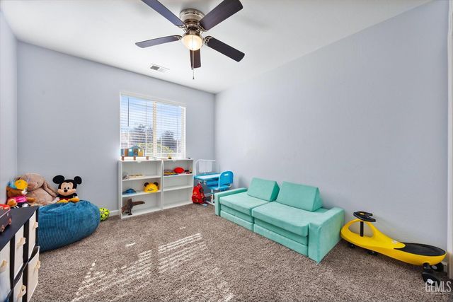 5813 Pendleton Falls Drive, Bakersfield, CA 93312