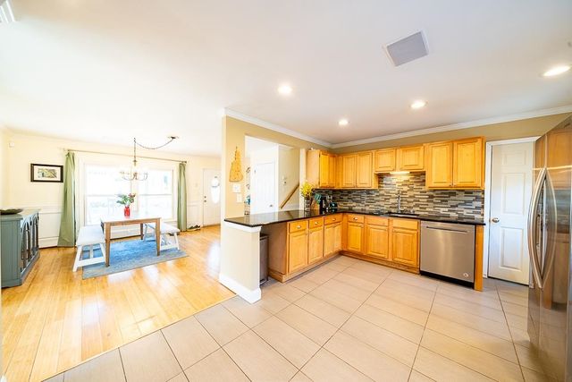 75 Hall Road, Londonderry, NH 03053