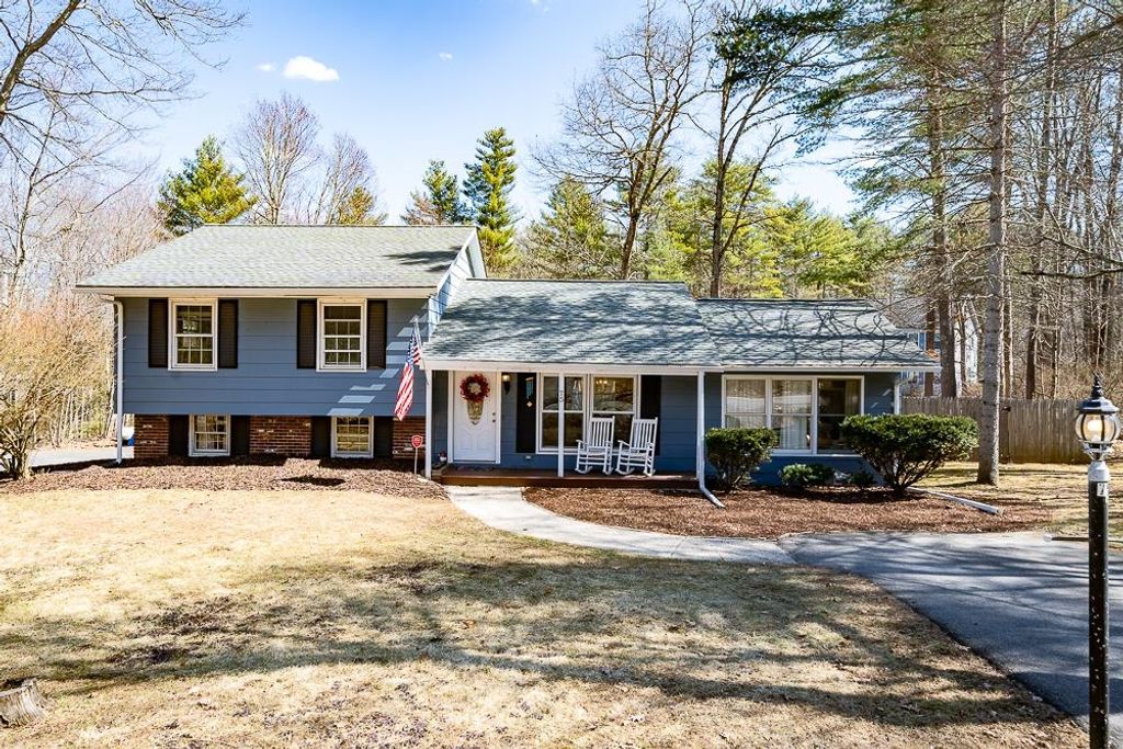 75 Hall Road, Londonderry, NH 03053